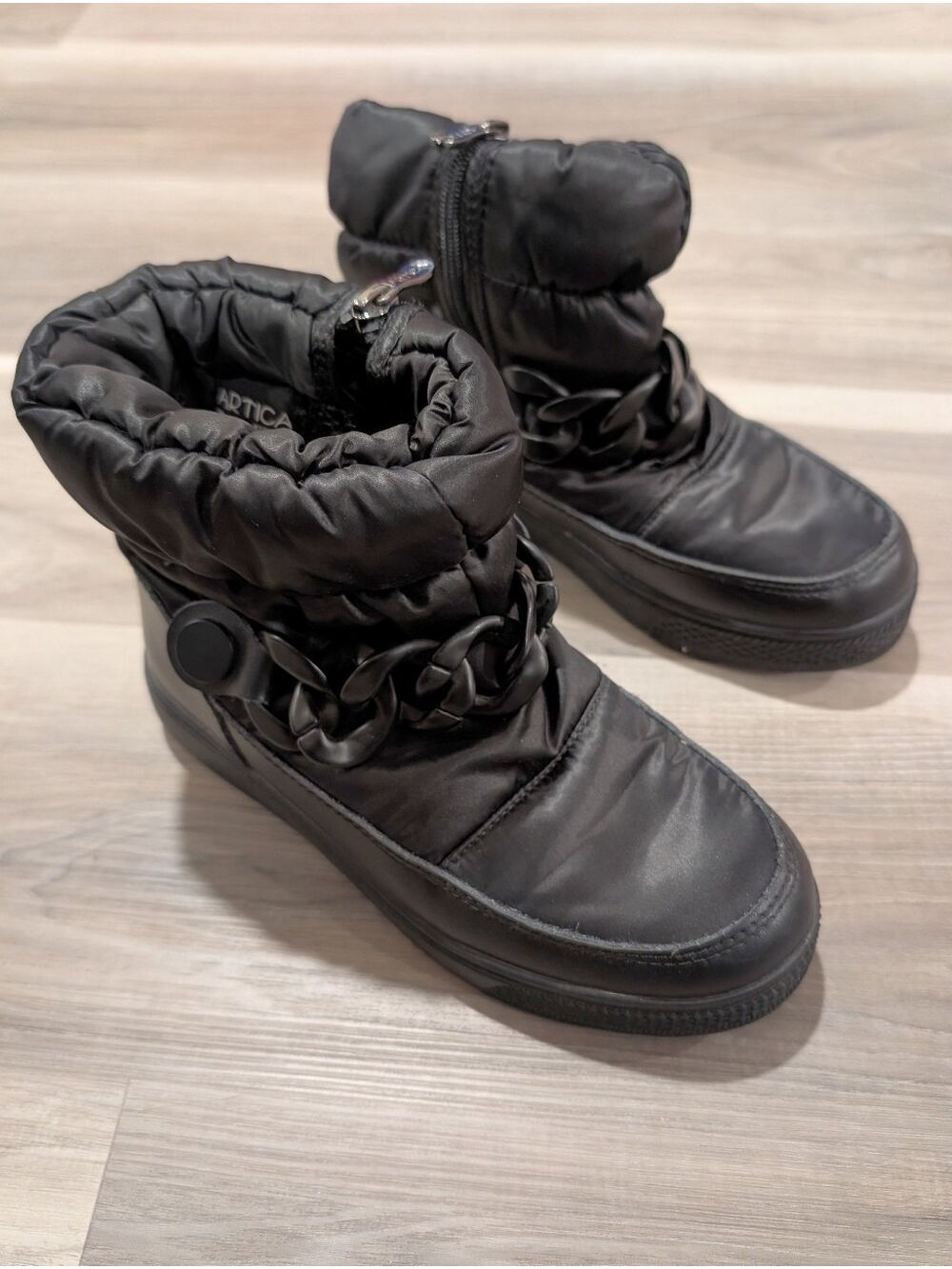 Artica | Dale Waterproof Puffer Chain Snow Boots In Black